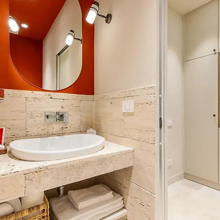 Petra San Giovanni *